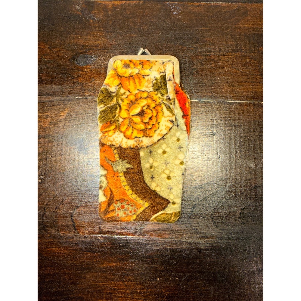 Vintage Floral Tapestry Kiss Lock Case Retro 70's Patchwork Velvet Pouch - Picture 1 of 5